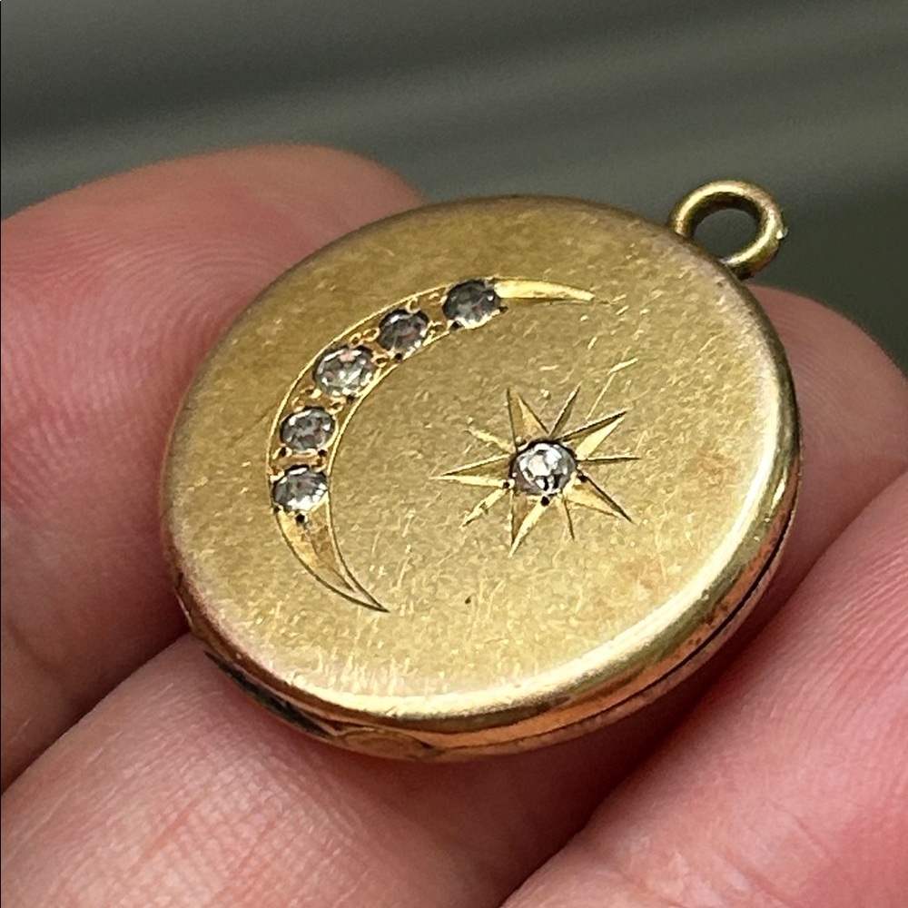 🖤Antique Victorian Crescent Moon Star Paste Yellow Gold Filled Pendant Locket - Picture 2 of 15